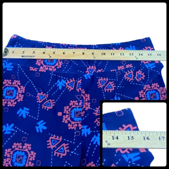 LulaRoe Tall & Curvy Leggings Blue & Pink with Light Blue Geometric Print - Picture 7 of 11